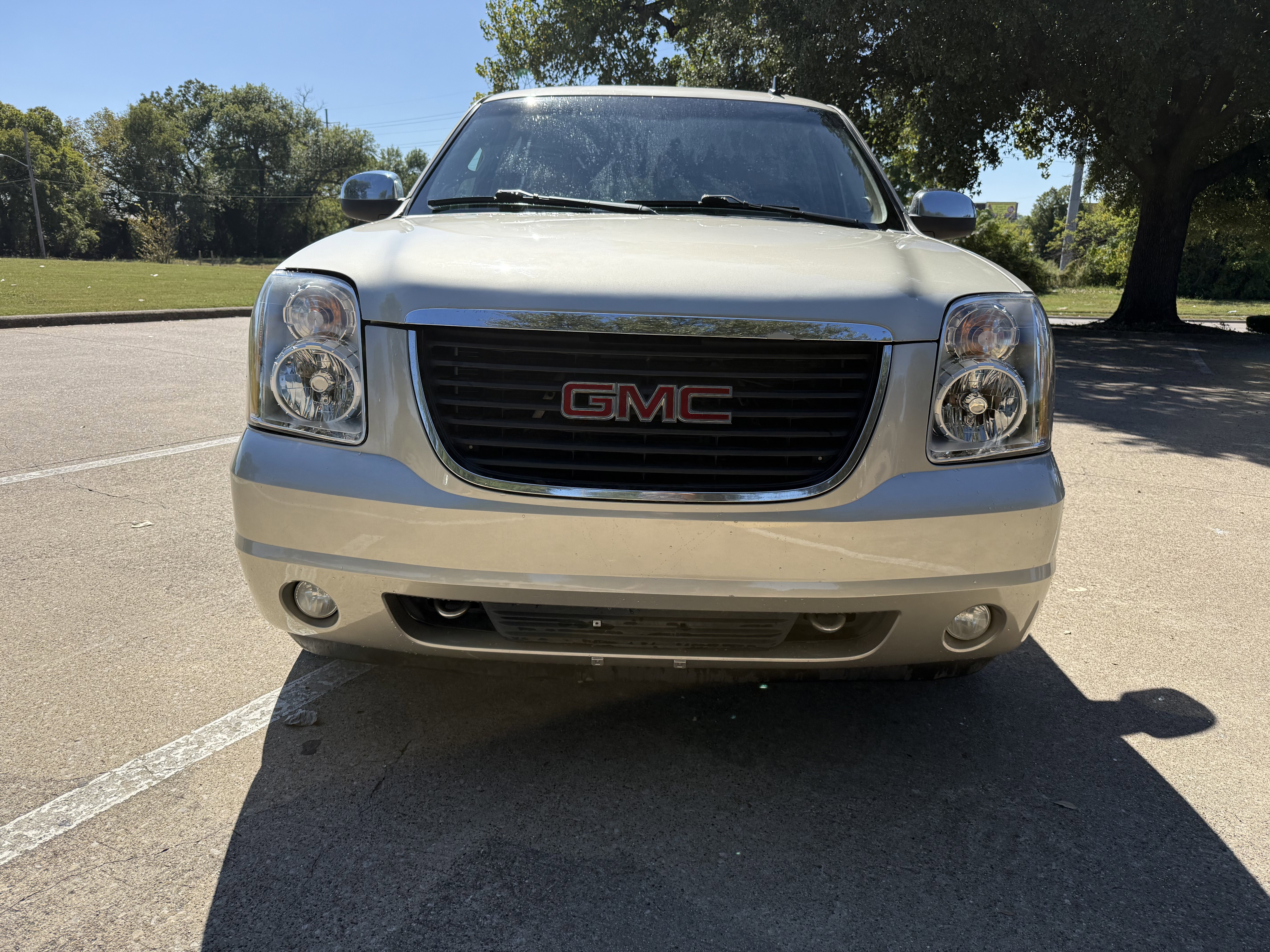 Used 2013 GMC Yukon XL SLT w/ Texas Edition RWD image 2