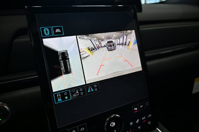 New 2026 GMC Terrain AT4 w/ Convenience Package III AWD/4WD image 16