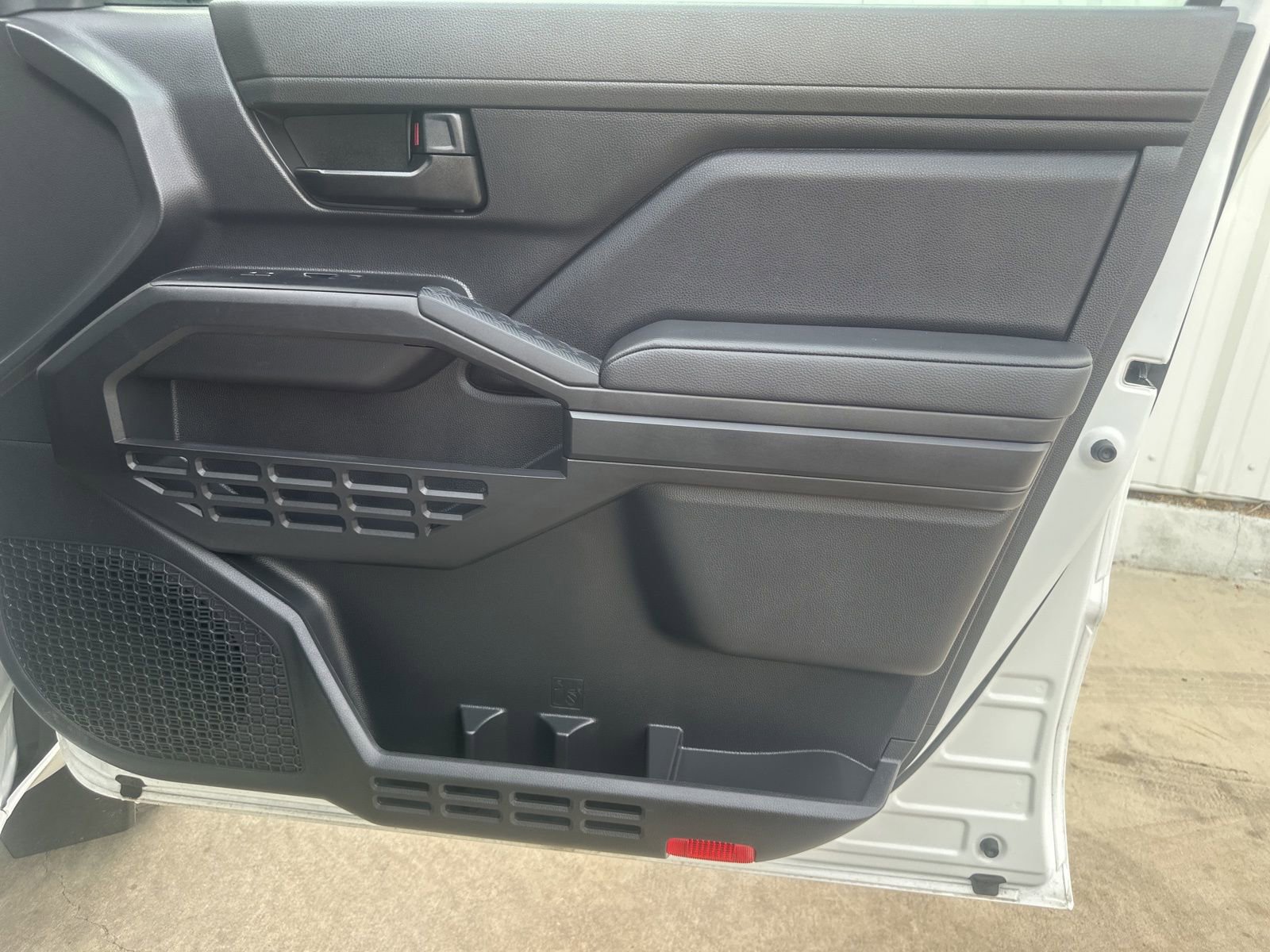 Used 2024 Toyota Tacoma SR image 12