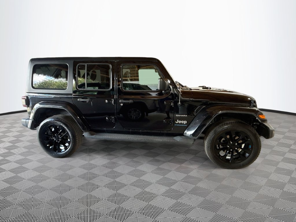 Used 2023 Jeep Wrangler Unlimited Sahara w/ Cold Weather Group AWD/4WD image 5
