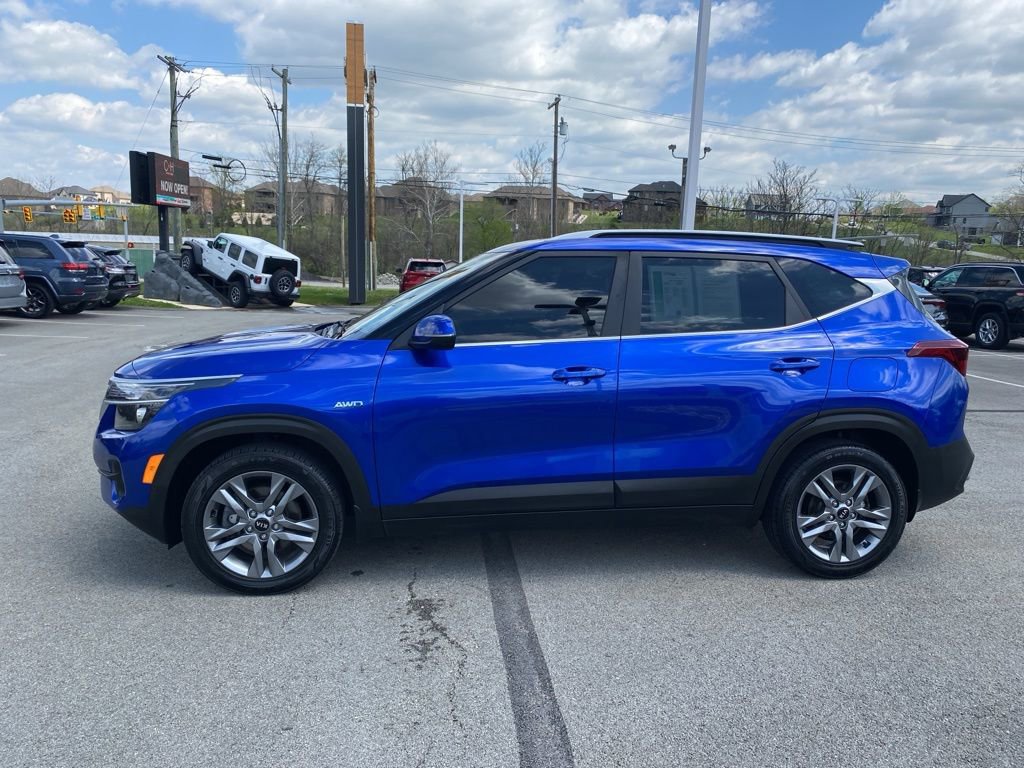 Used 2021 Kia Seltos S AWD/4WD image 6