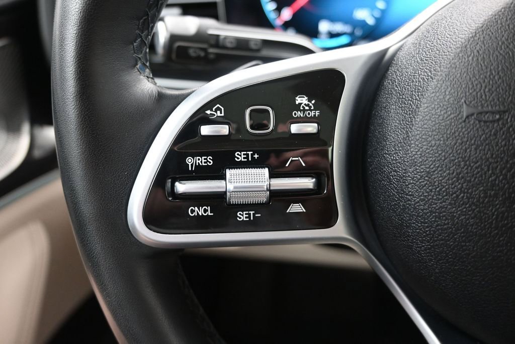 Used 2022 Mercedes-Benz GLS 450 4MATIC image 29