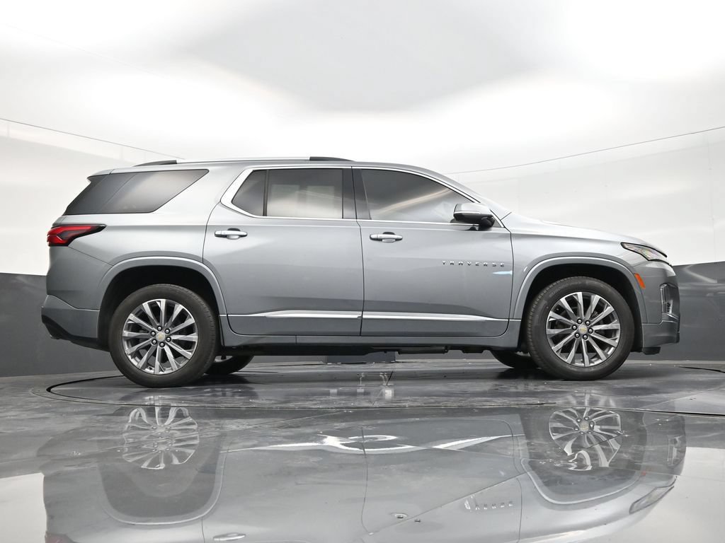 Used 2023 Chevrolet Traverse Premier FWD image 25