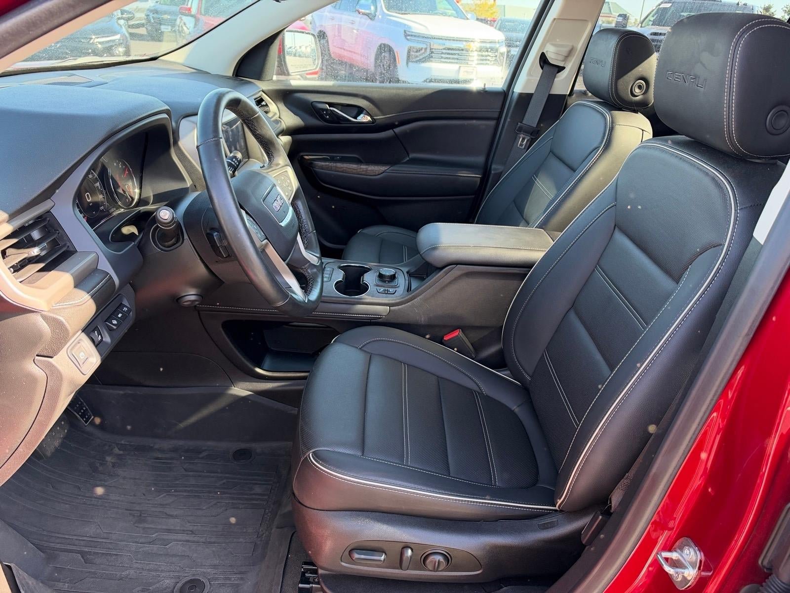 Used 2023 GMC Acadia Denali w/ Denali Technology Package AWD/4WD image 6