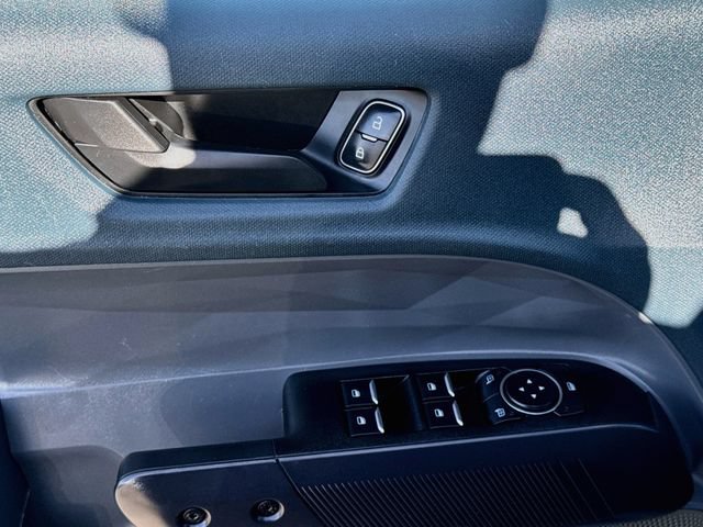 Used 2023 Ford Maverick XL FWD image 17