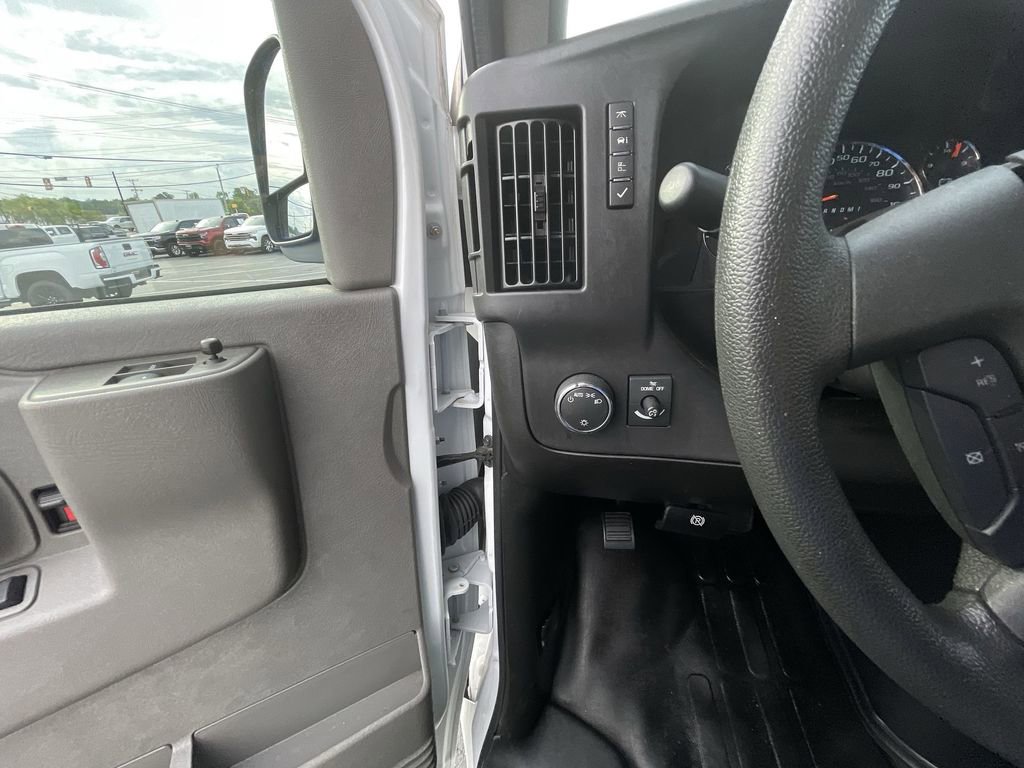 Used 2025 GMC Savana 2500 w/ Driver Convenience Package RWD image 16