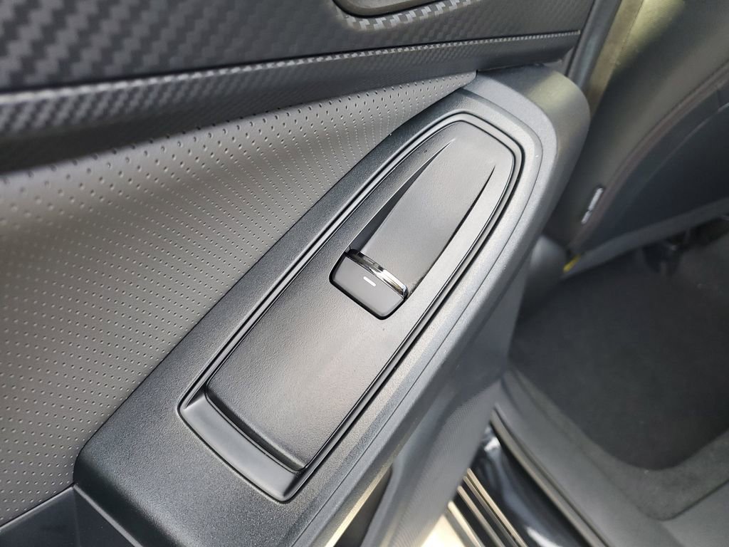 Used 2021 Subaru Crosstrek 2.5i Sport w/ Moonroof Package image 17