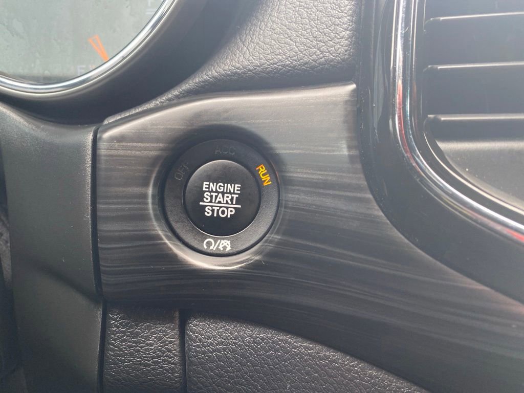 Used 2022 Jeep Grand Cherokee Laredo X AWD/4WD image 19