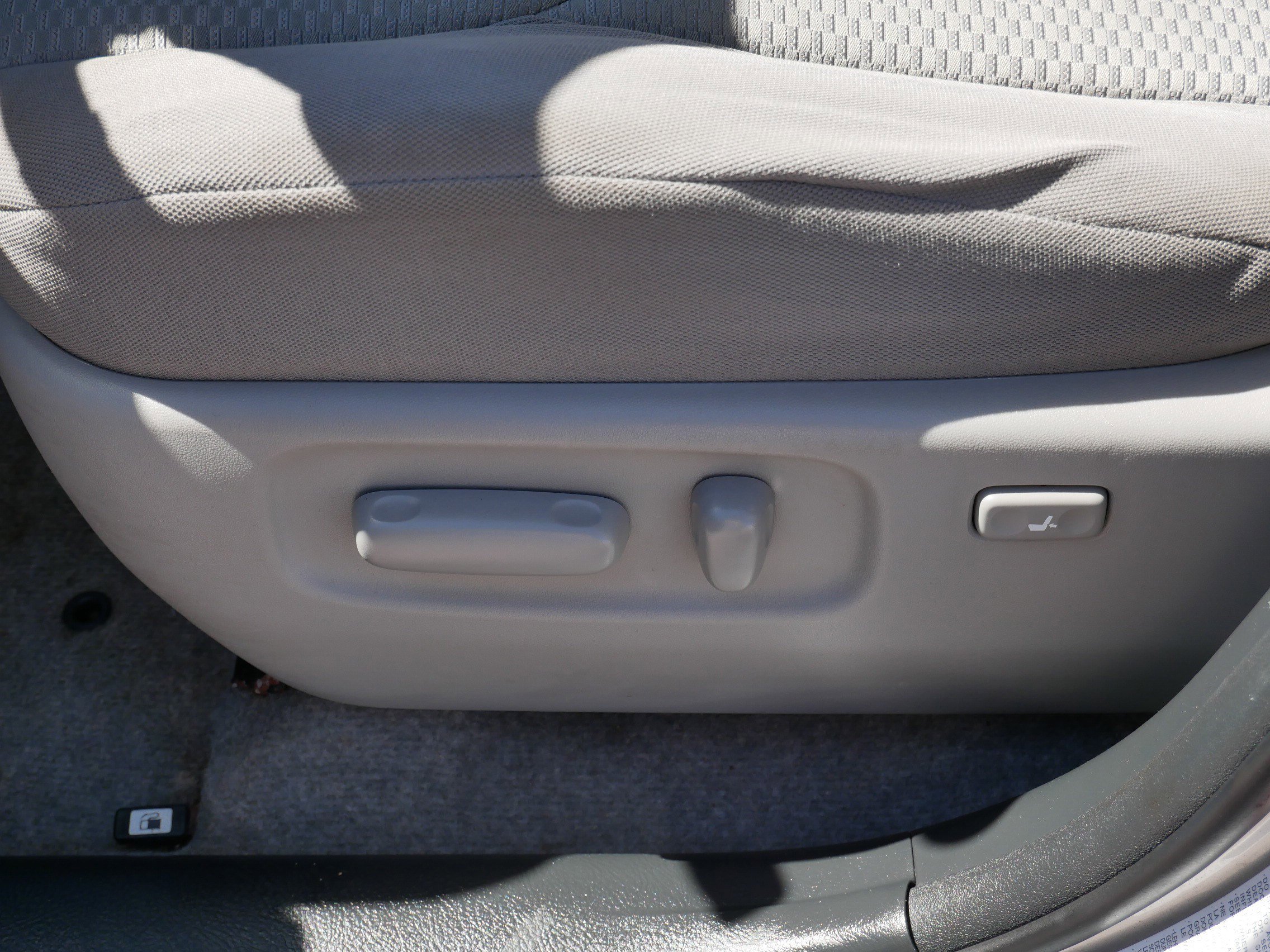 Used 2008 Toyota RAV4 Limited image 19