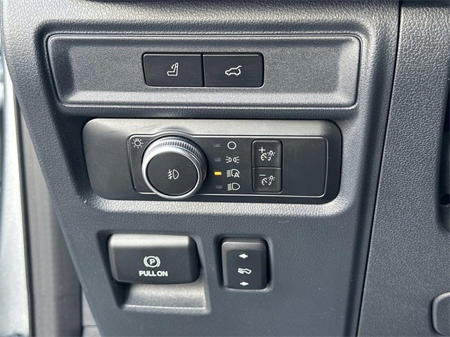 Used 2022 Ford Expedition Limited image 17