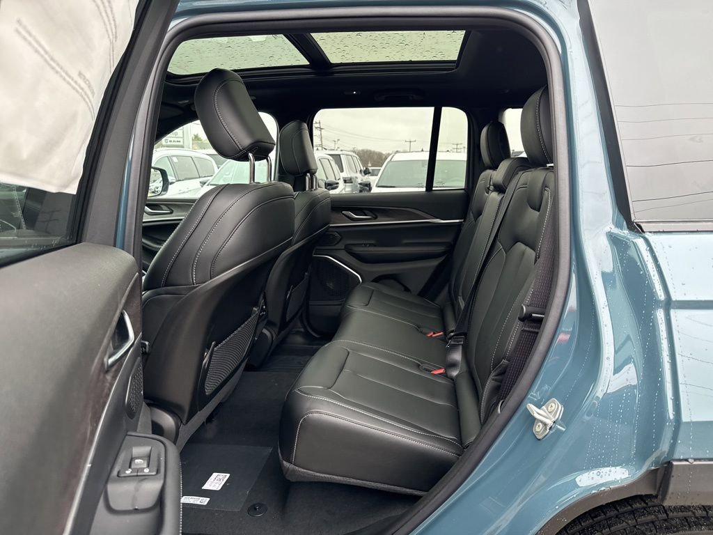 New 2026 Jeep Grand Cherokee Limited AWD/4WD image 25