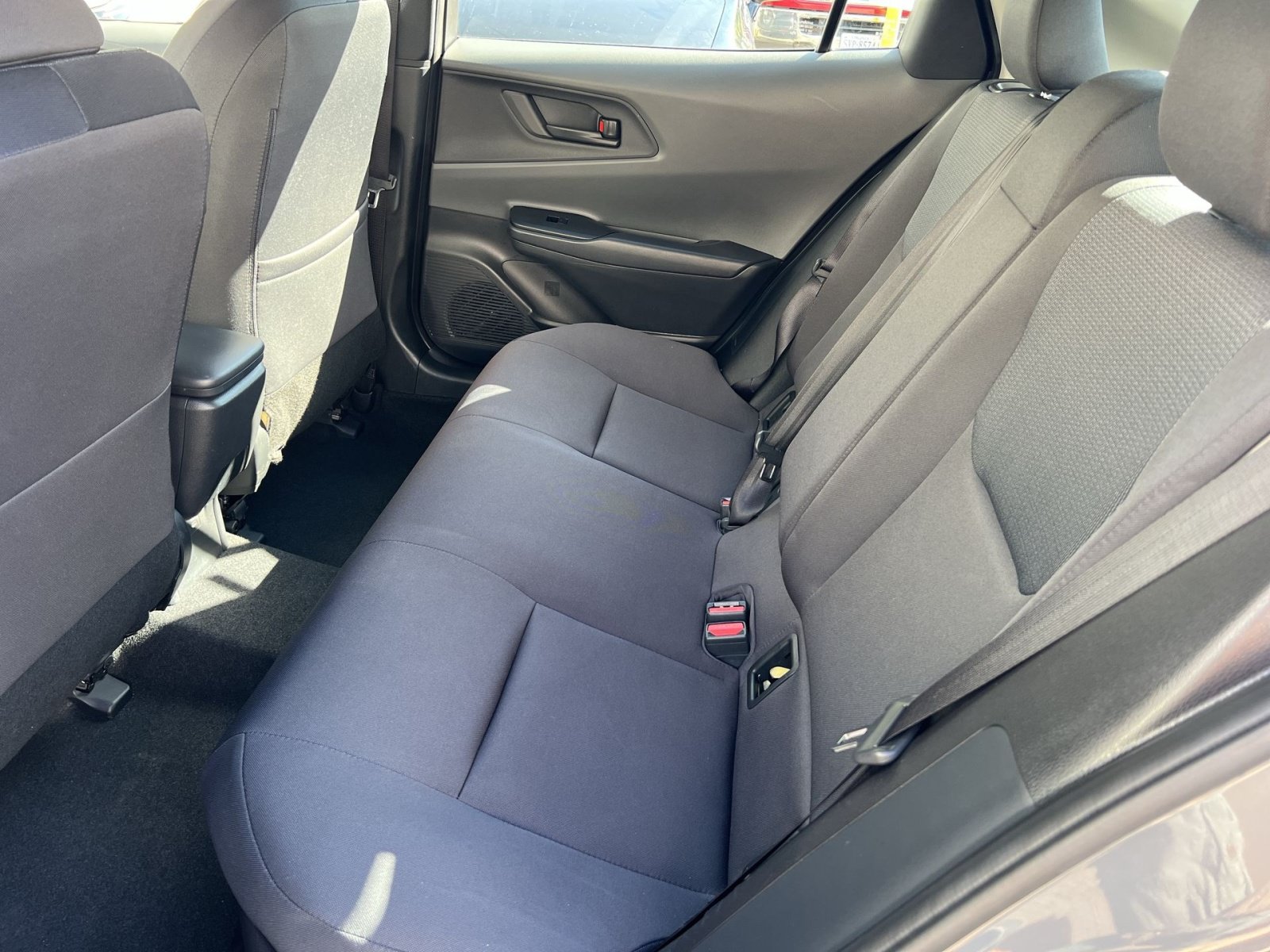 Used 2025 Toyota Prius LE FWD image 24