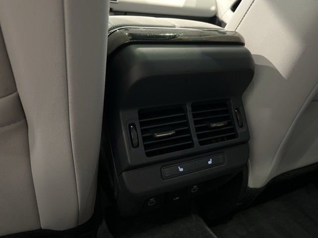 Used 2025 Land Rover Range Rover Evoque S image 37