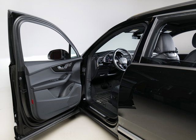 Certified 2025 Audi Q7 3.0T Premium w/ Convenience Package image 26