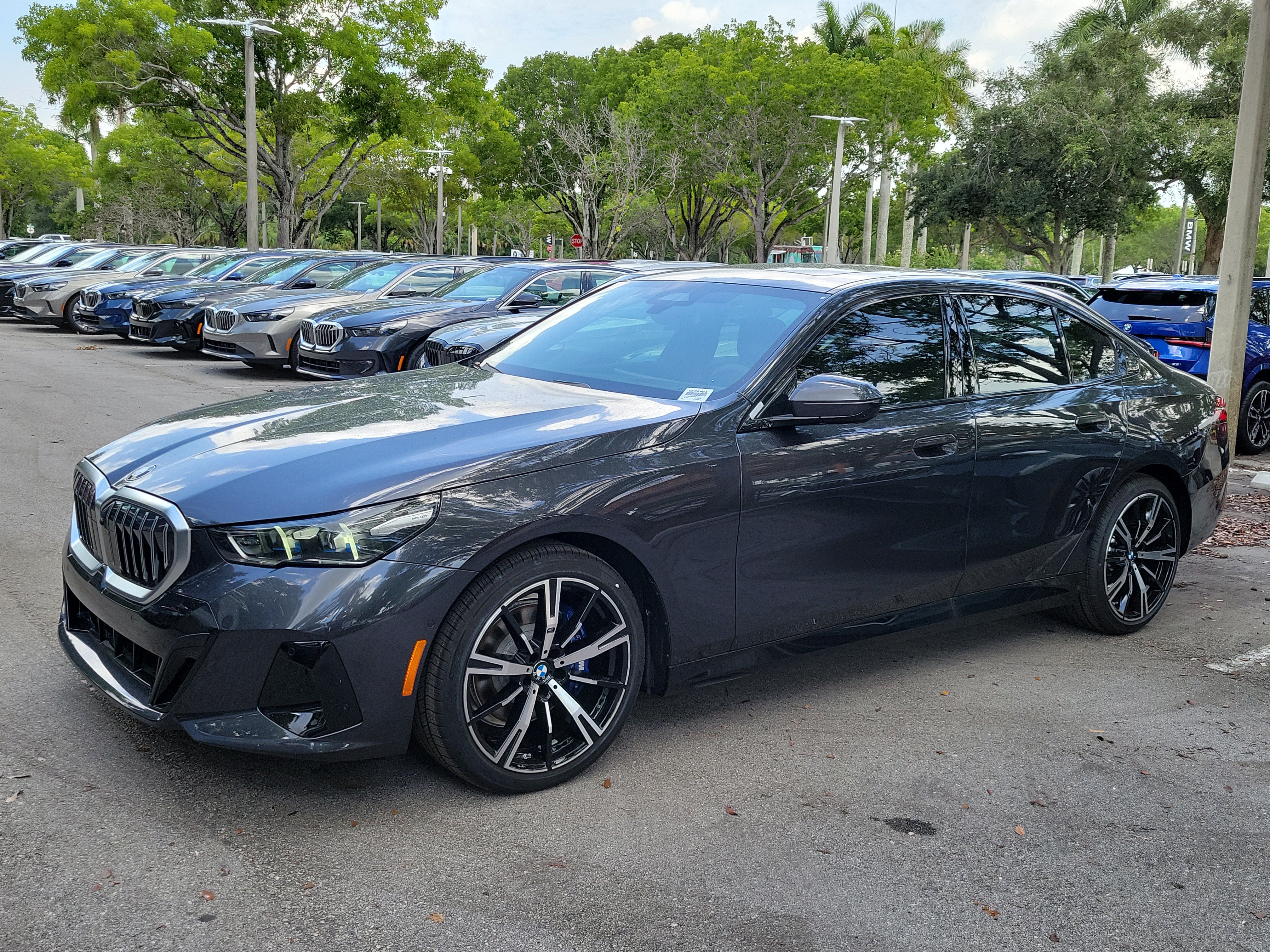 New 2027 BMW 530i w/ M Sport Package RWD image 2