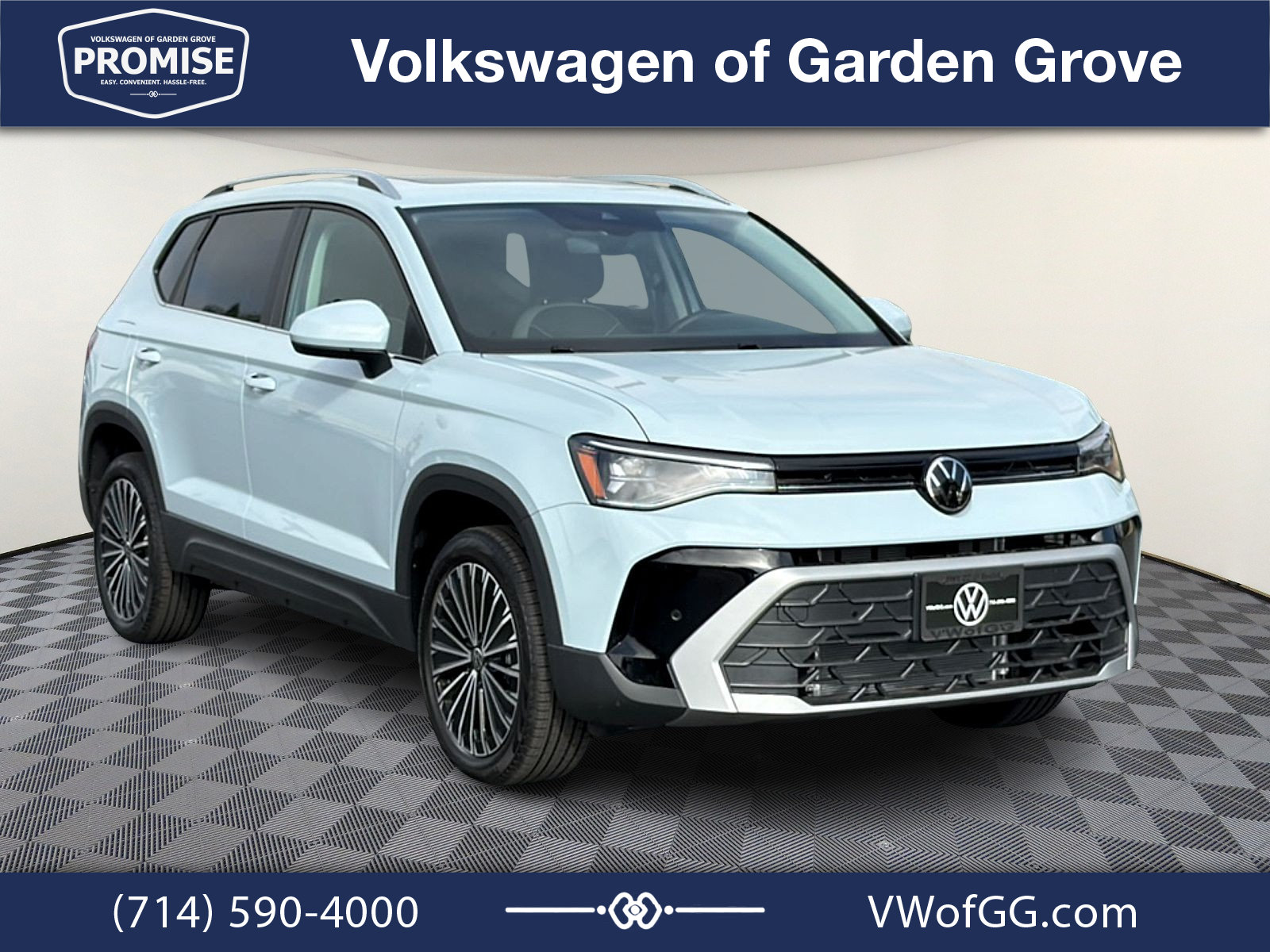 New 2027 Volkswagen Taos SE FWD image 2