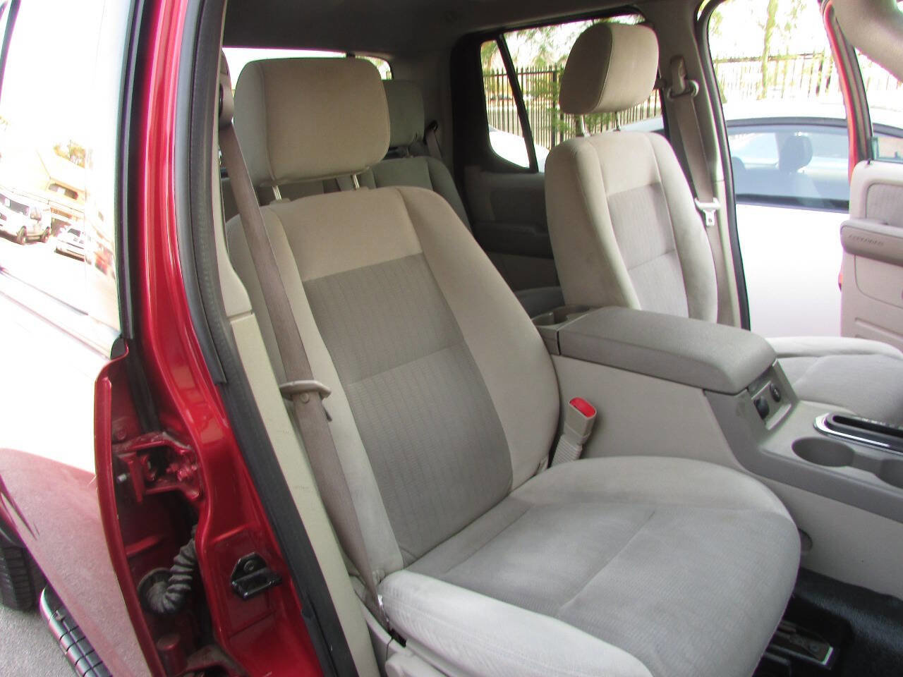 Used 2007 Ford Explorer Sport Trac XLT image 17