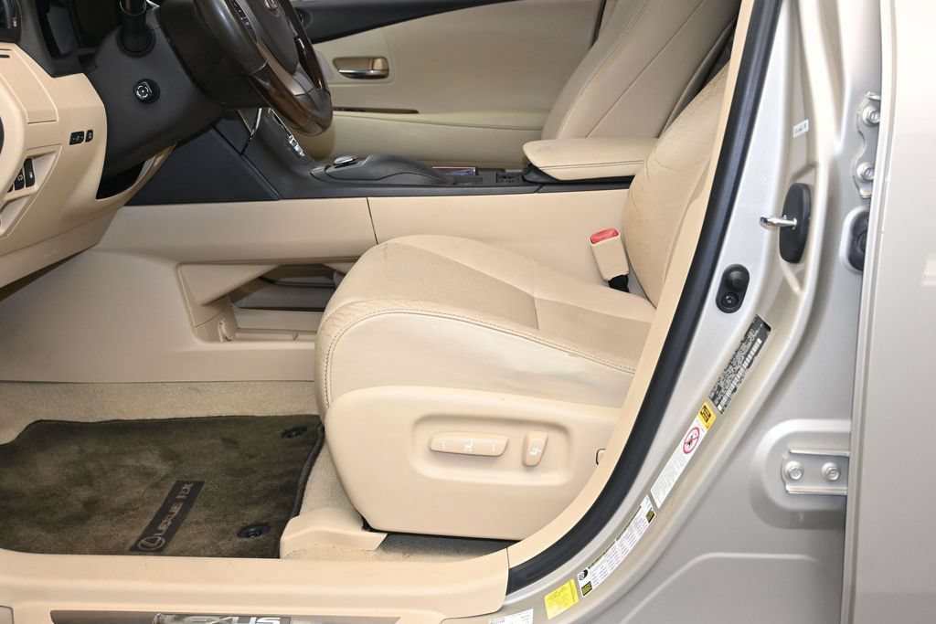 Used 2013 Lexus RX 350 FWD w/ Navigation Pkg image 24
