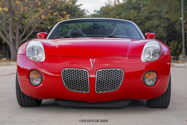 Used 2006 Pontiac Solstice Convertible w/ Premium Package image 13