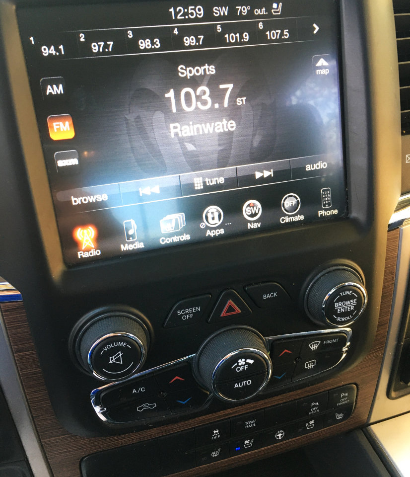 Used 2016 RAM 1500 Laramie w/ Convenience Group image 28