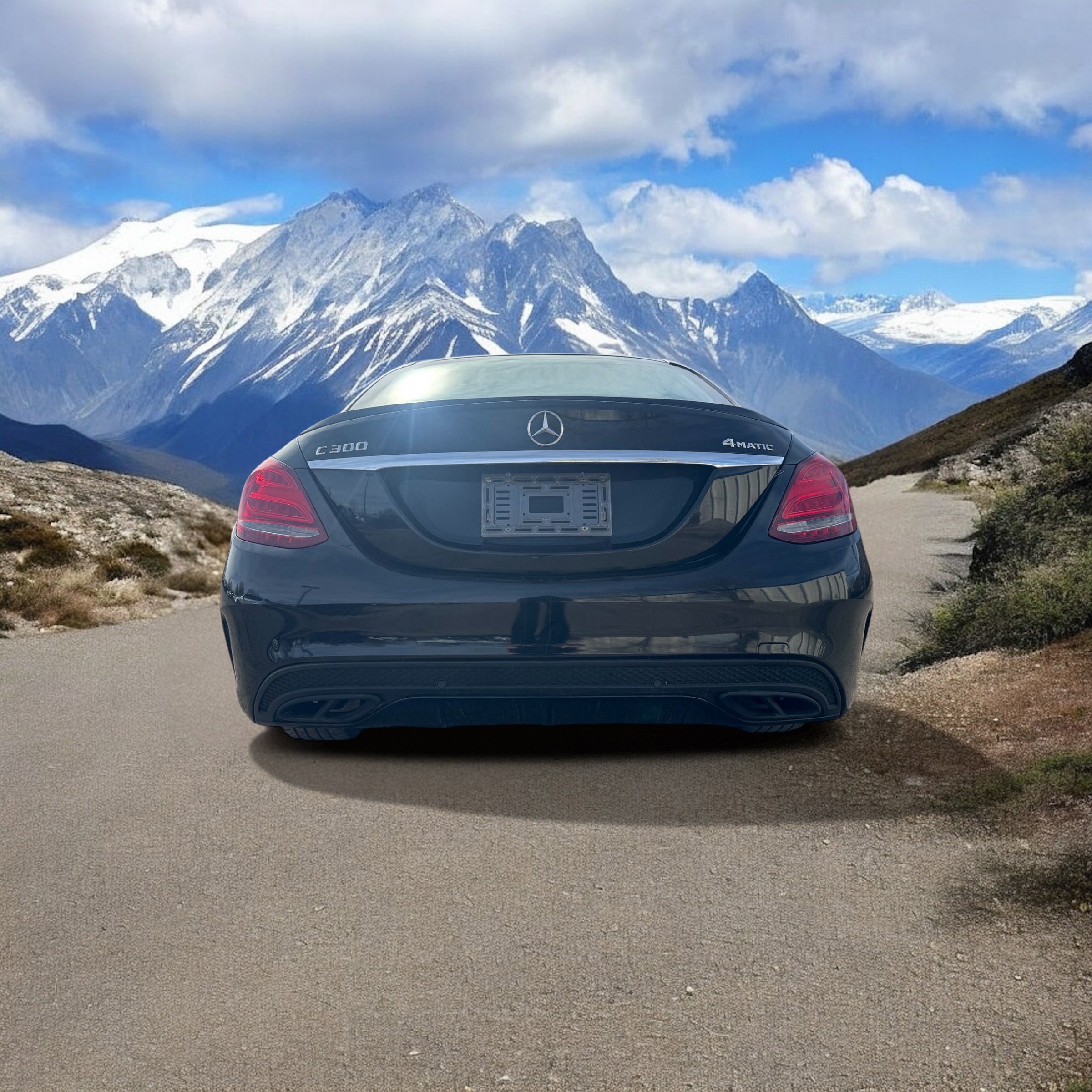 Used 2016 Mercedes-Benz C 300 4MATIC Sedan image 4