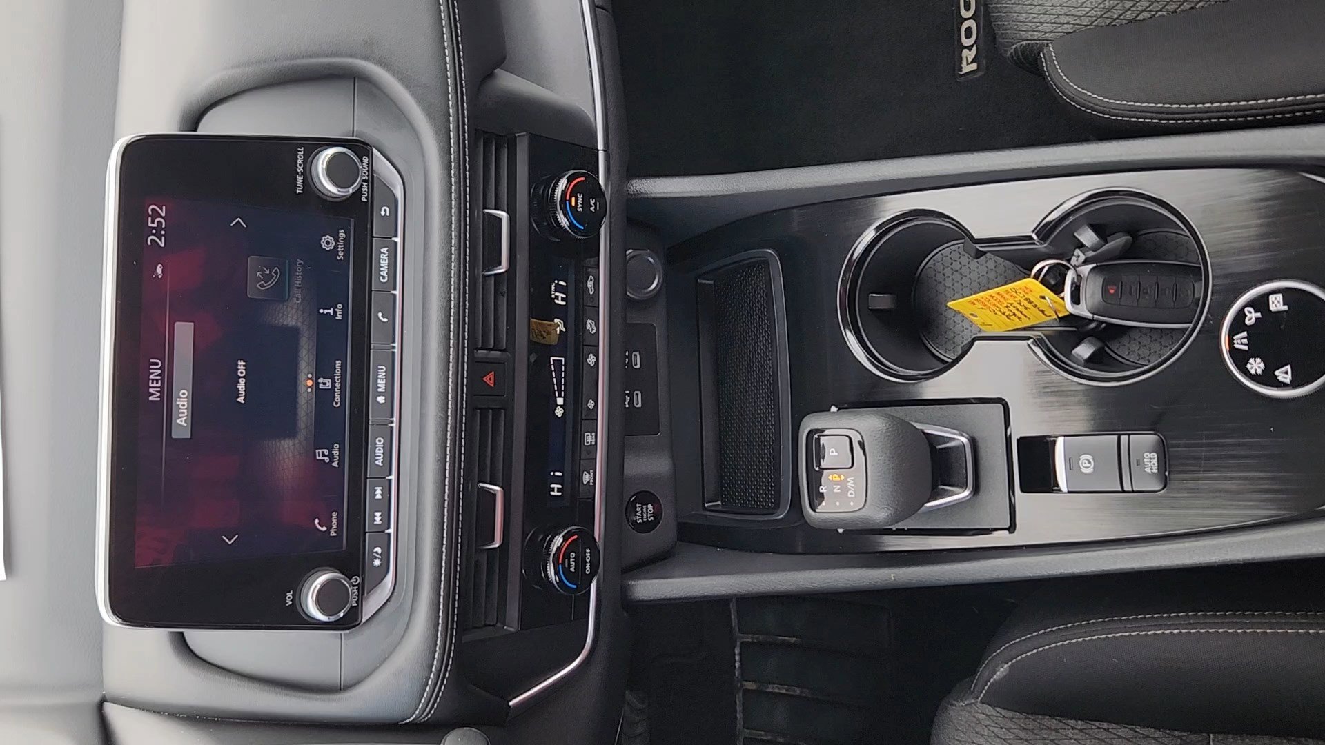 Used 2025 Nissan Rogue SV image 15