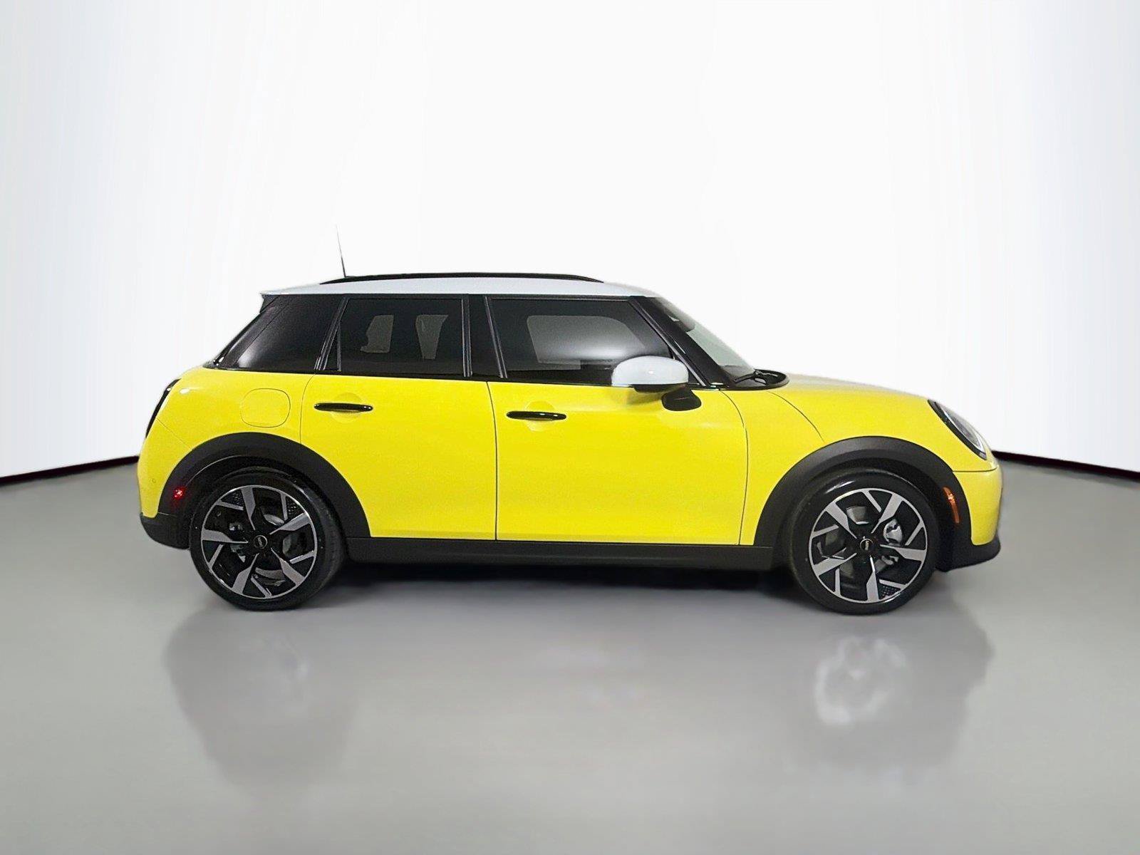 New 2026 MINI Cooper S FWD image 4