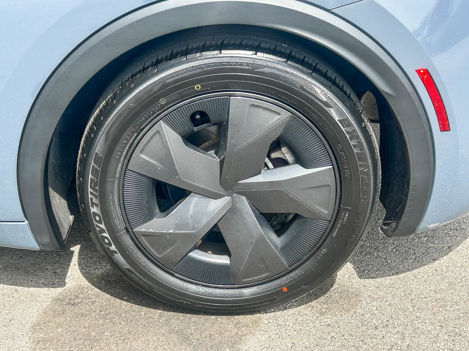 Used 2023 Toyota Prius LE image 11