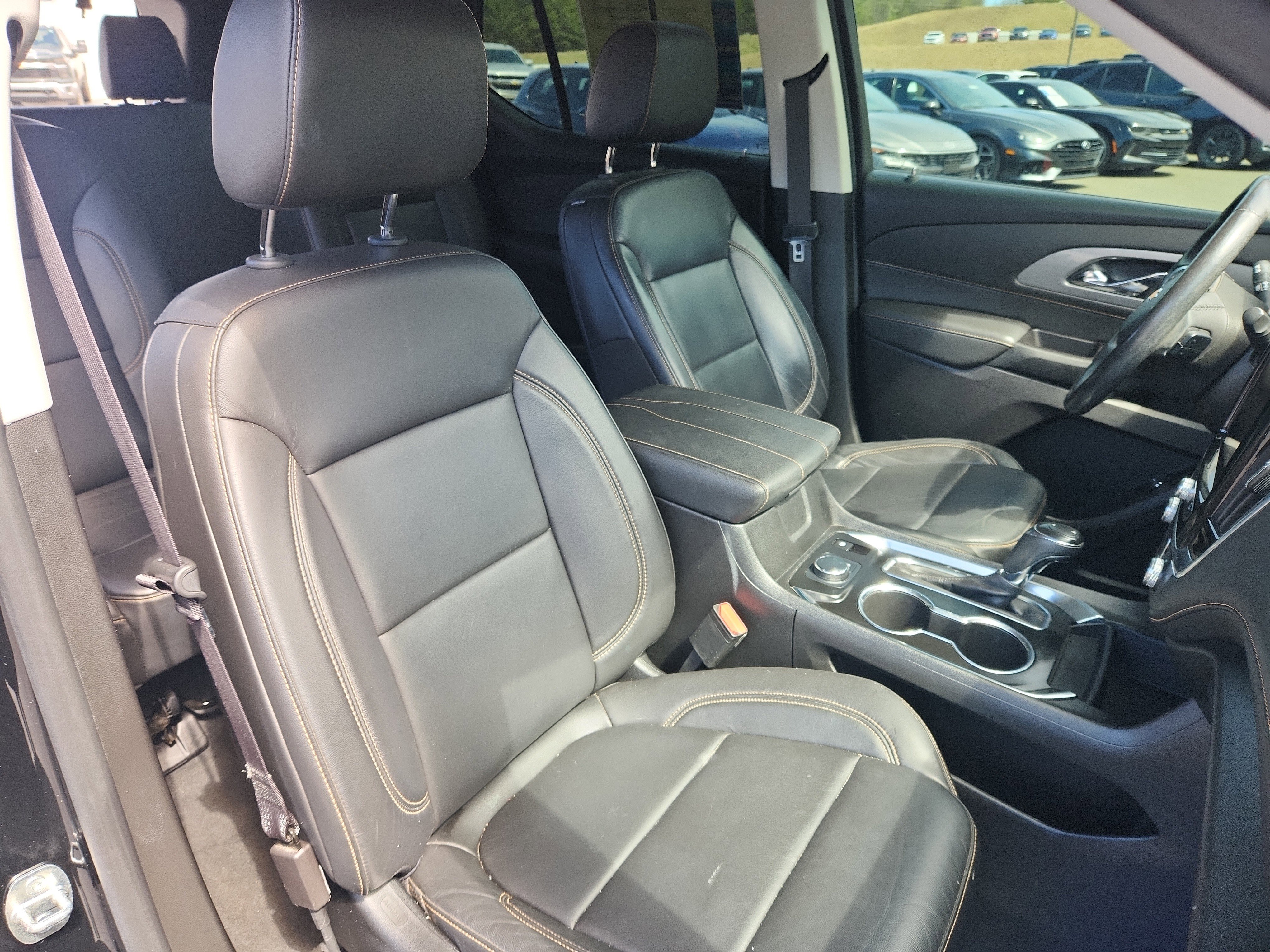 Used 2020 Chevrolet Traverse LT w/ LT Premium Package image 50