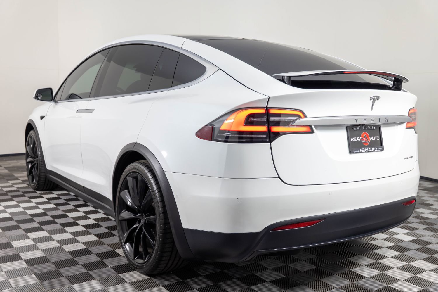 Used 2020 Tesla Model X Long Range image 5