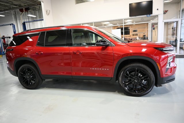 New 2026 Chevrolet Traverse LT w/ Driver Confidence Package image 4
