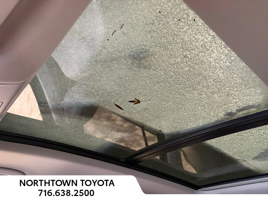 Used 2023 Volkswagen Atlas SEL image 25