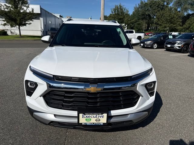 Used 2024 Chevrolet TrailBlazer LT w/ LT Cold Weather Package AWD/4WD image 3