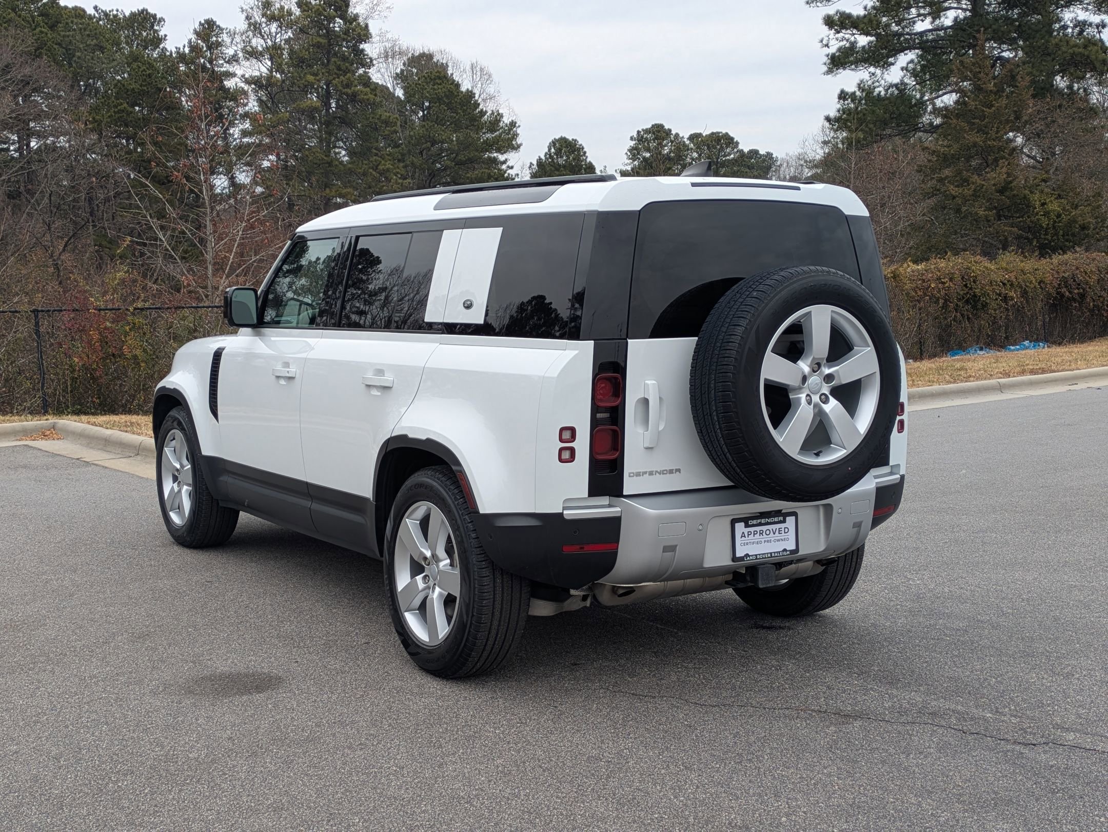 Certified 2024 Land Rover Defender 110 S image 7