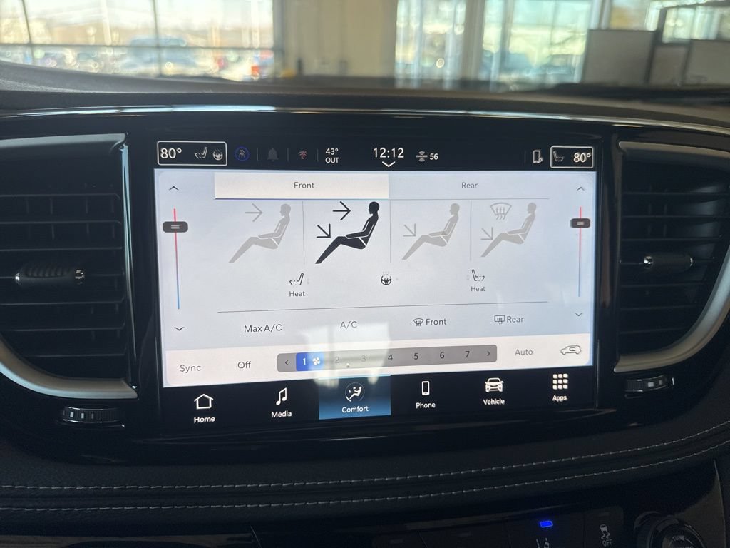 New 2026 Chrysler Pacifica Select FWD image 29