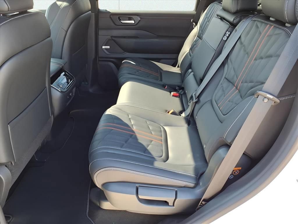 New 2026 Nissan Armada PRO-4X image 17