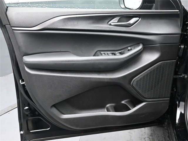 New 2025 Jeep Grand Cherokee Laredo X w/ Luxury Tech Group I image 11