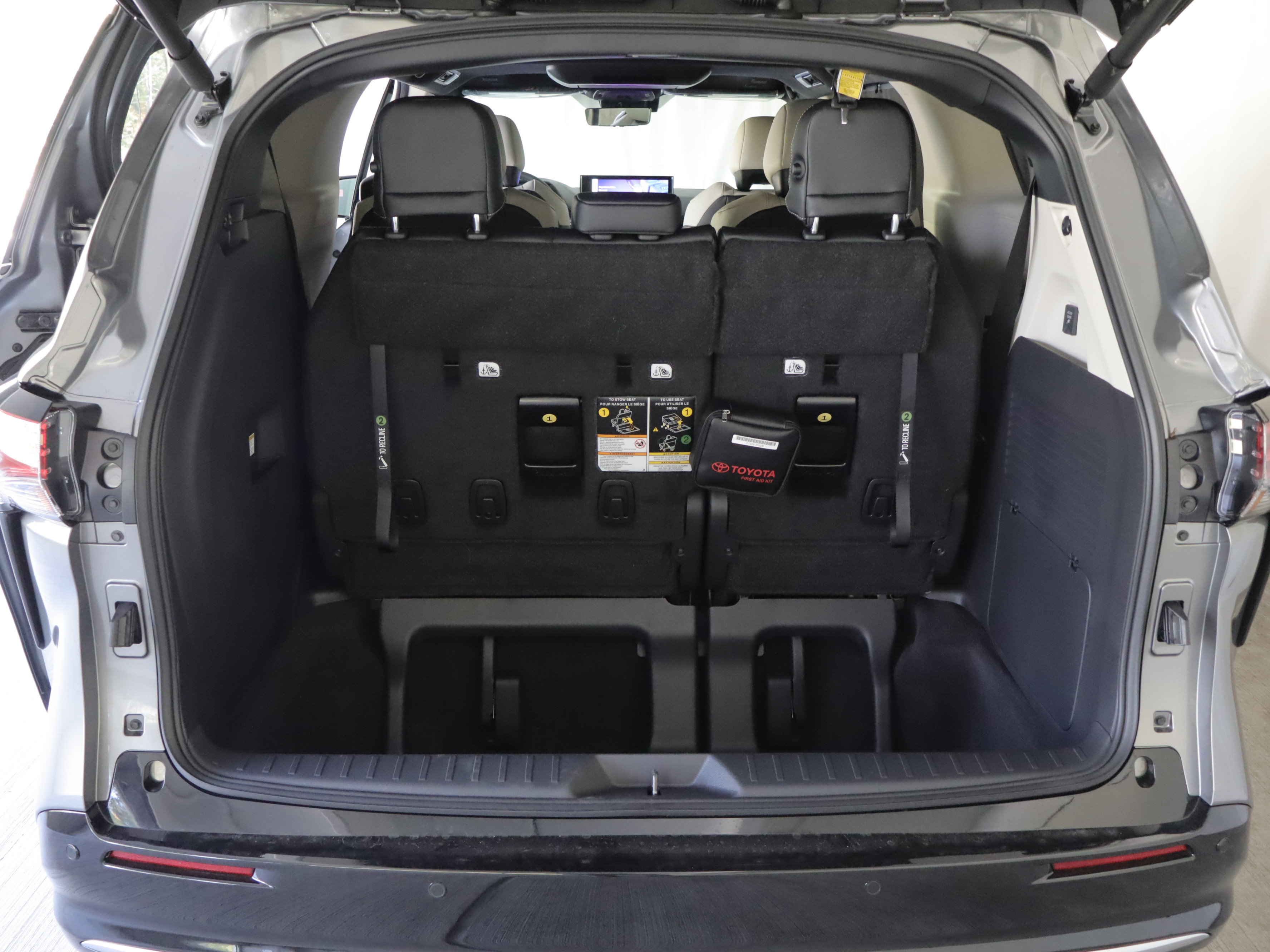 New 2026 Toyota Sienna Platinum AWD/4WD image 25