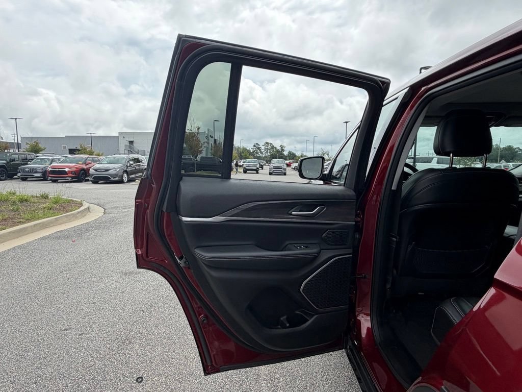 Used 2023 Jeep Grand Cherokee 4WD 4xe image 48