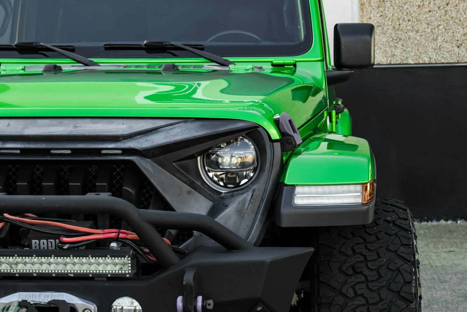 Used 2019 Jeep Wrangler Unlimited Sahara AWD/4WD image 45