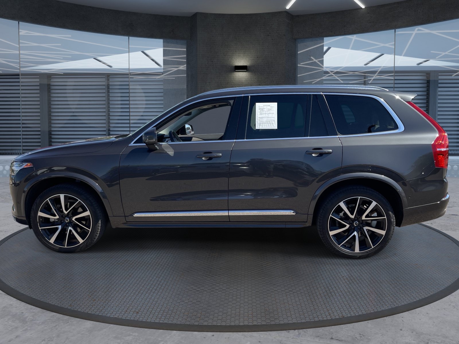 Used 2024 Volvo XC90 B6 Plus AWD/4WD image 3