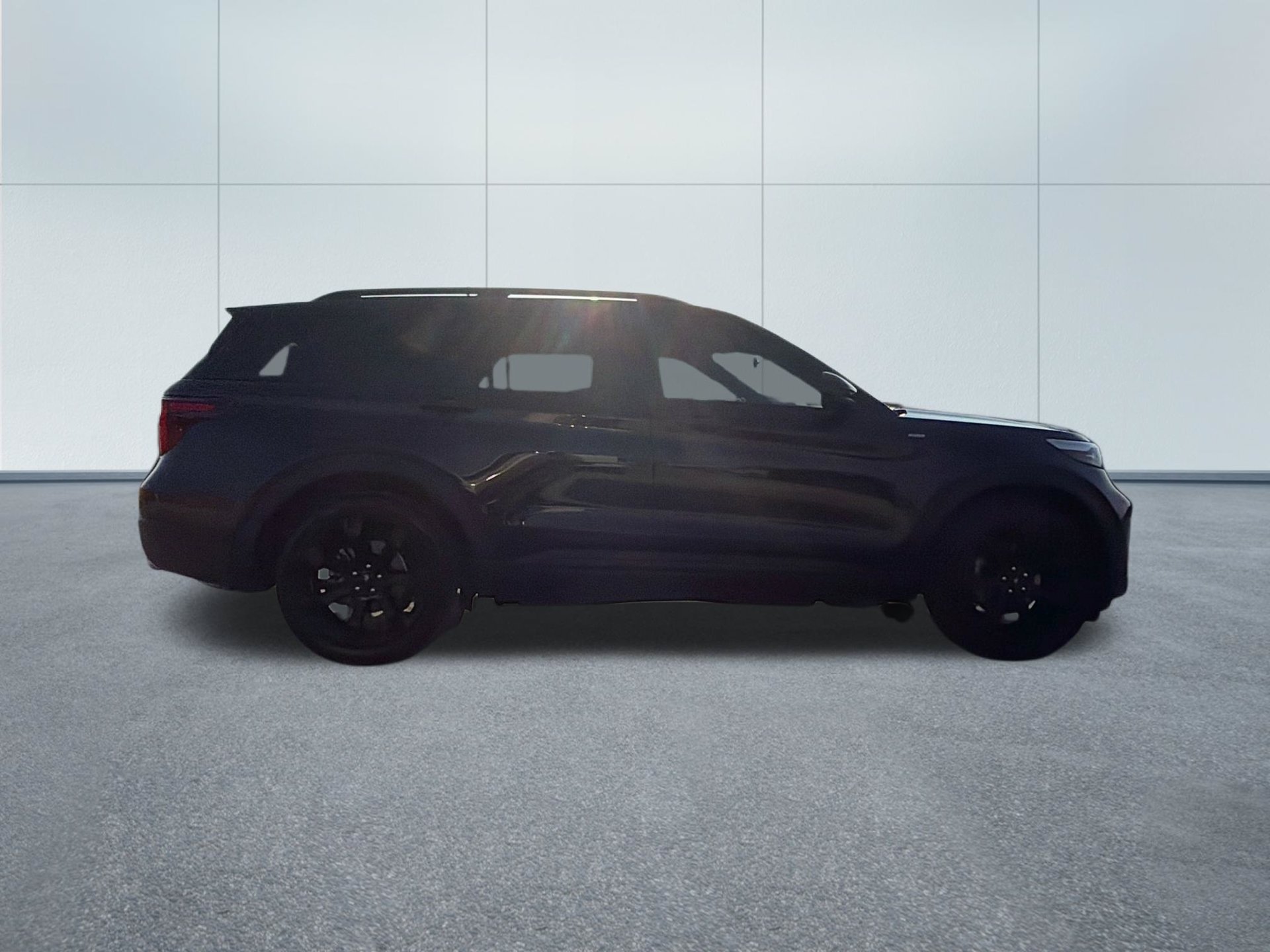 Certified 2023 Ford Explorer ST-Line w/ Class IV Trailer Tow Package RWD image 4