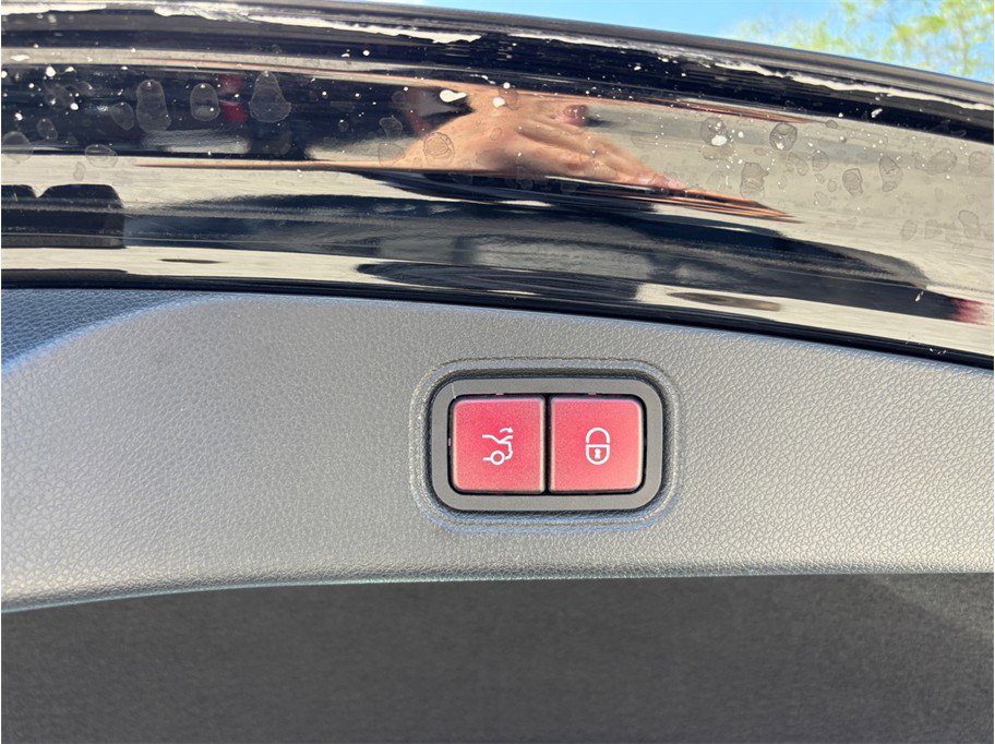 Used 2018 Mercedes-Benz E 400 Coupe image 48