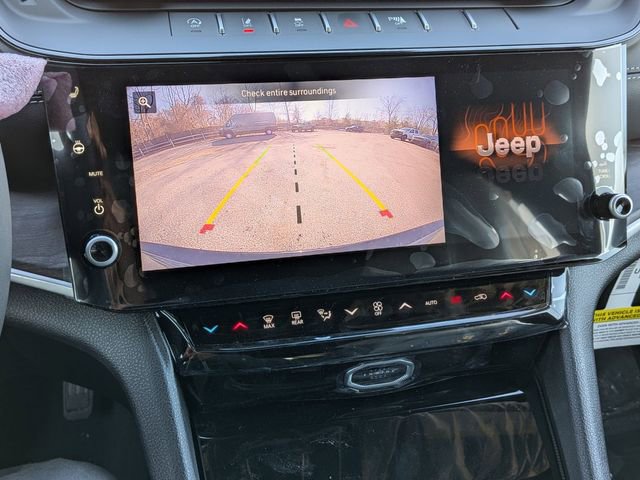 New 2026 Jeep Grand Cherokee Laredo image 25