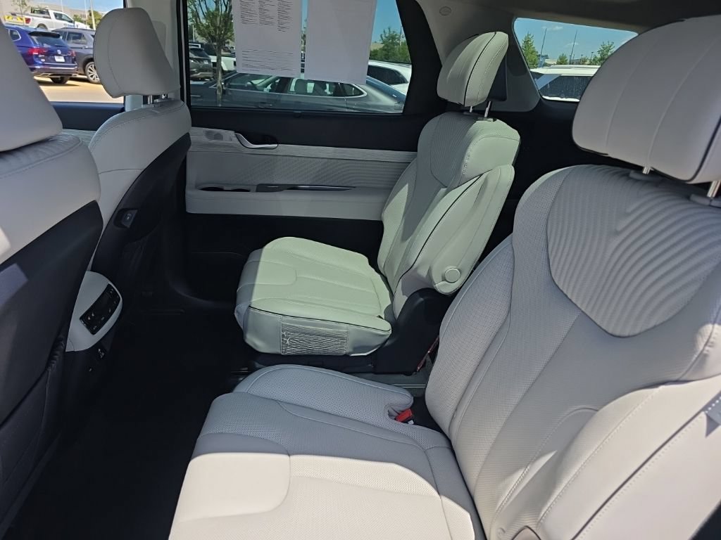 Used 2025 Hyundai Palisade Calligraphy AWD/4WD image 19