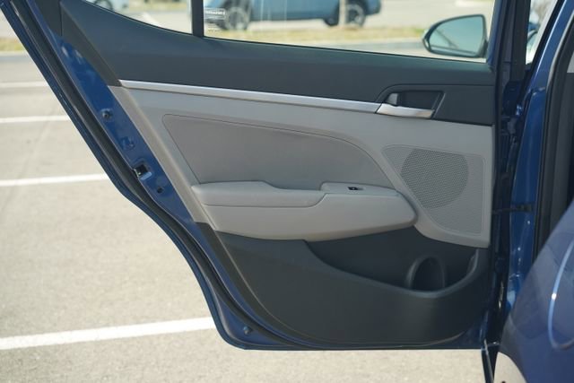 Used 2020 Hyundai Elantra SEL image 15