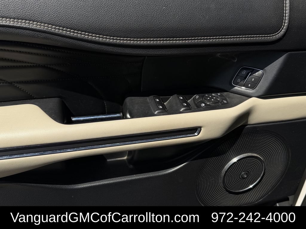 Used 2019 Ford Expedition Max Platinum AWD/4WD image 27