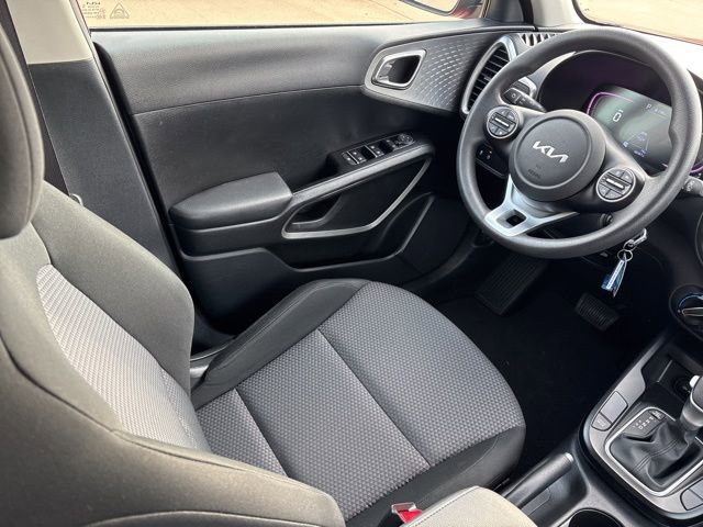 Used 2024 Kia Soul LX w/ Option Group 015 FWD image 14