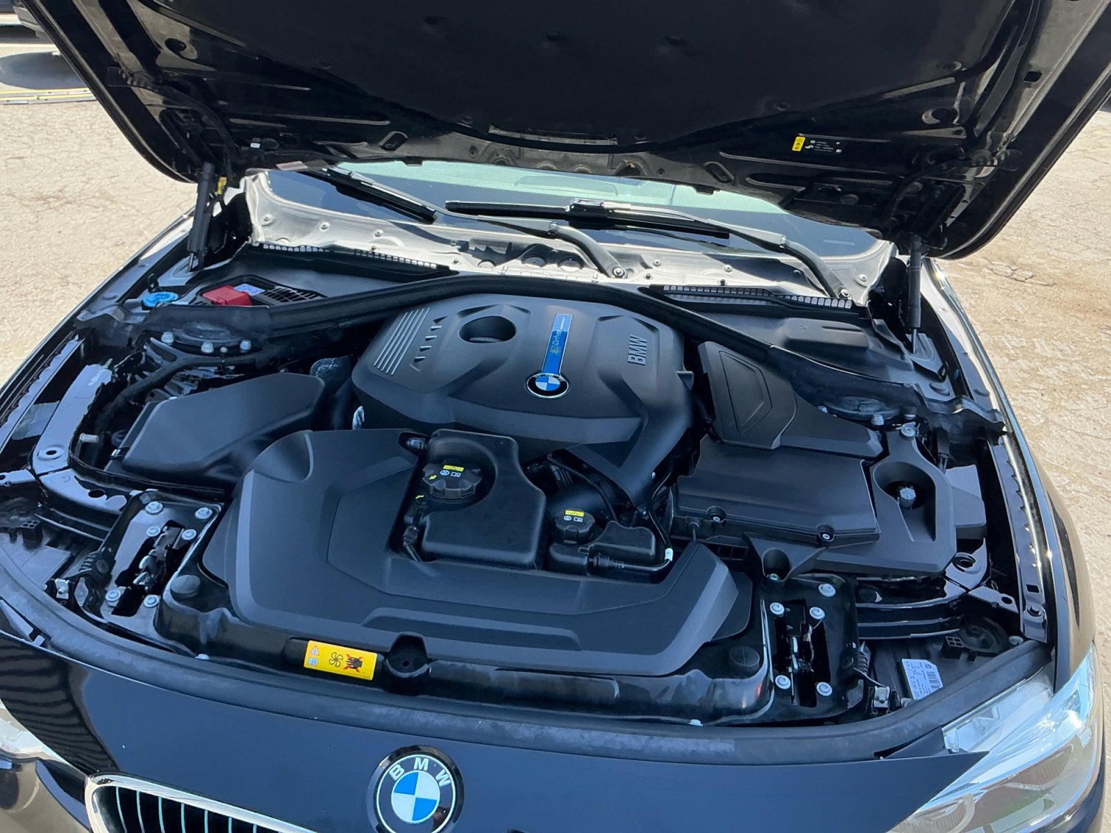 Used 2018 BMW 330e image 22