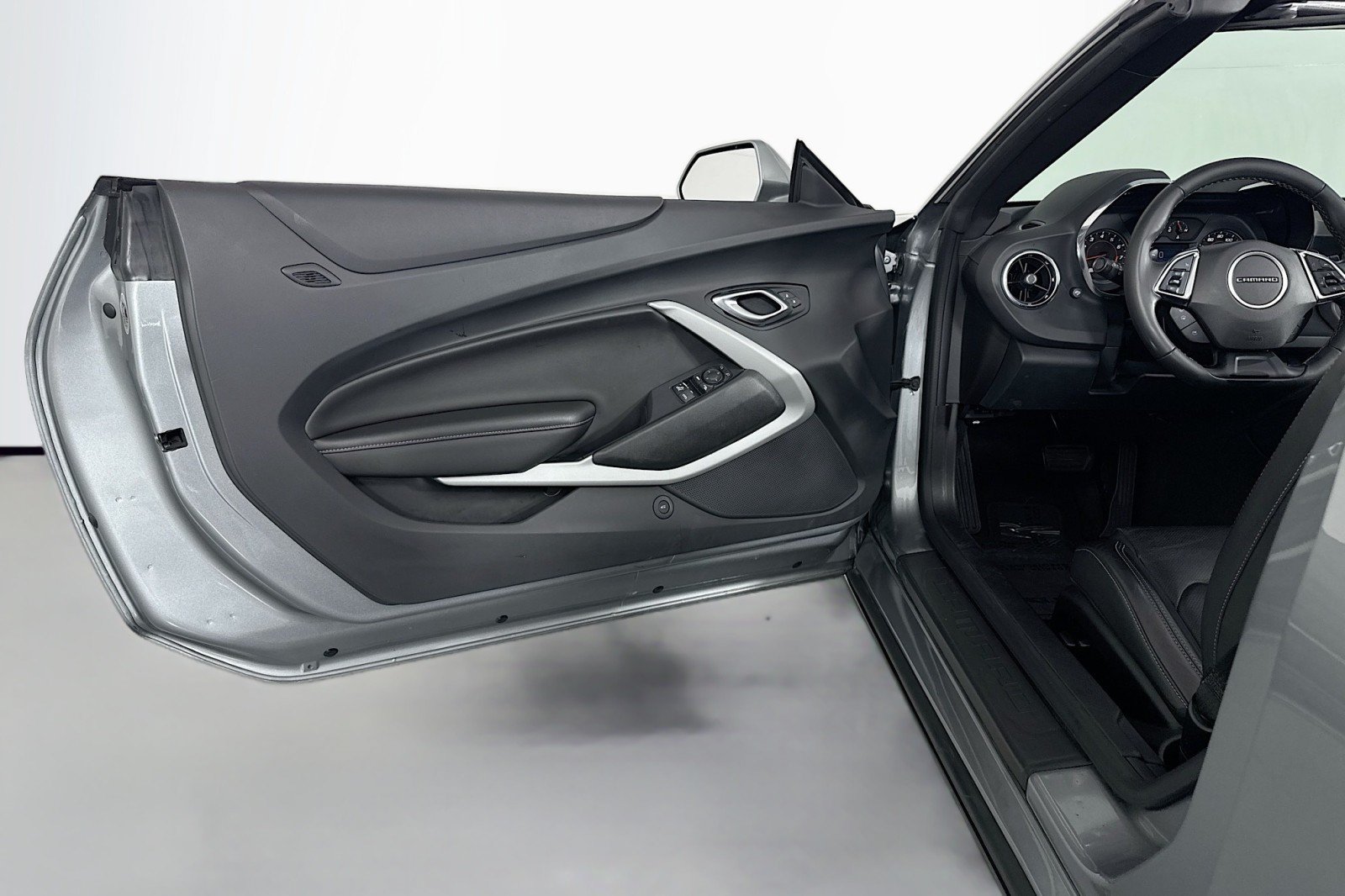 Used 2023 Chevrolet Camaro LT RWD image 21